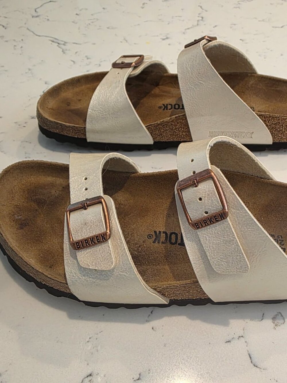 Birkenstock Sydney Sandal in Pearl White, Size 9, EUC - Picture 2 of 5